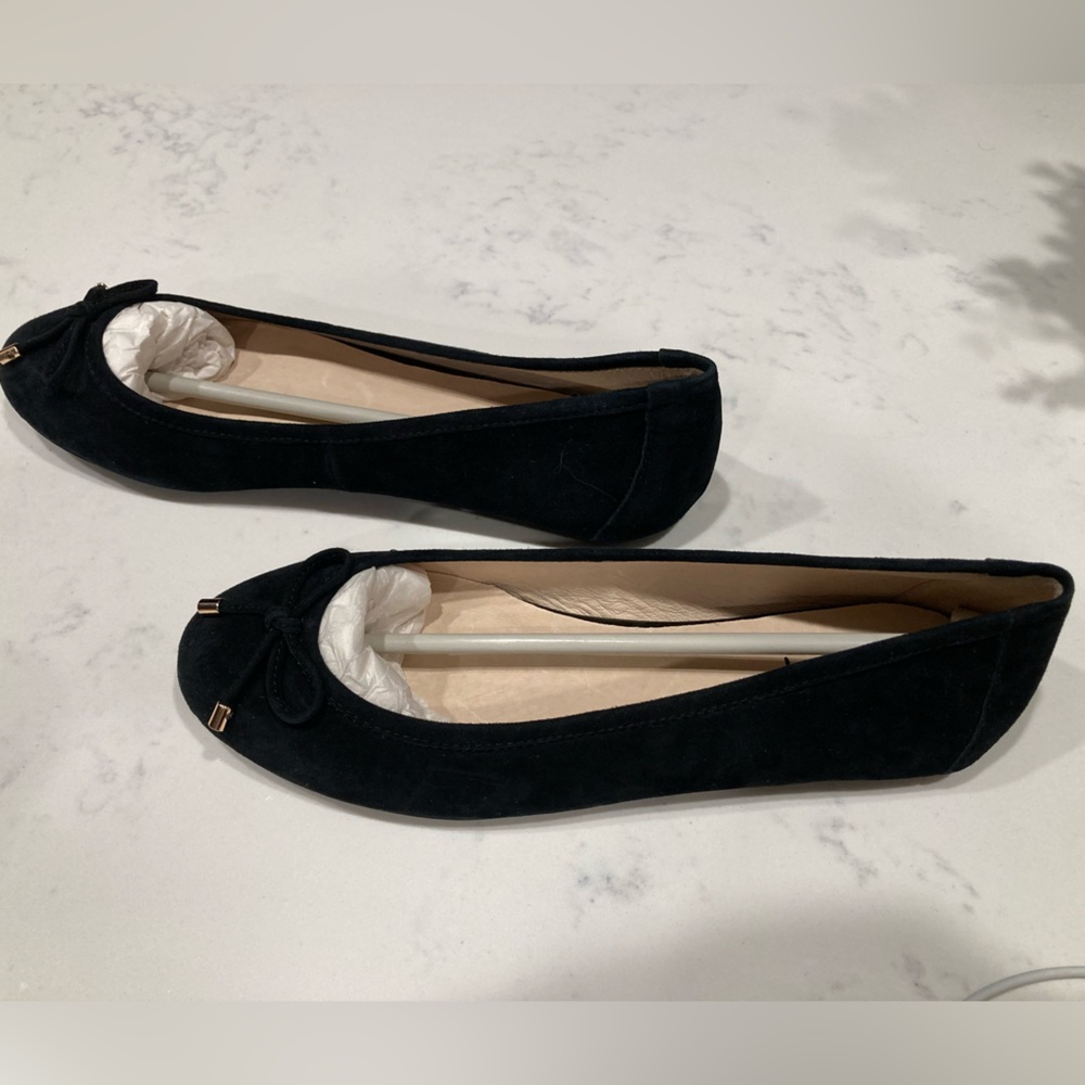 NWT FRENCH SOLE NEW YORK Margot Black Suede Ballet Flats Sz 8M ( incl dust bag) - Picture 3 of 8